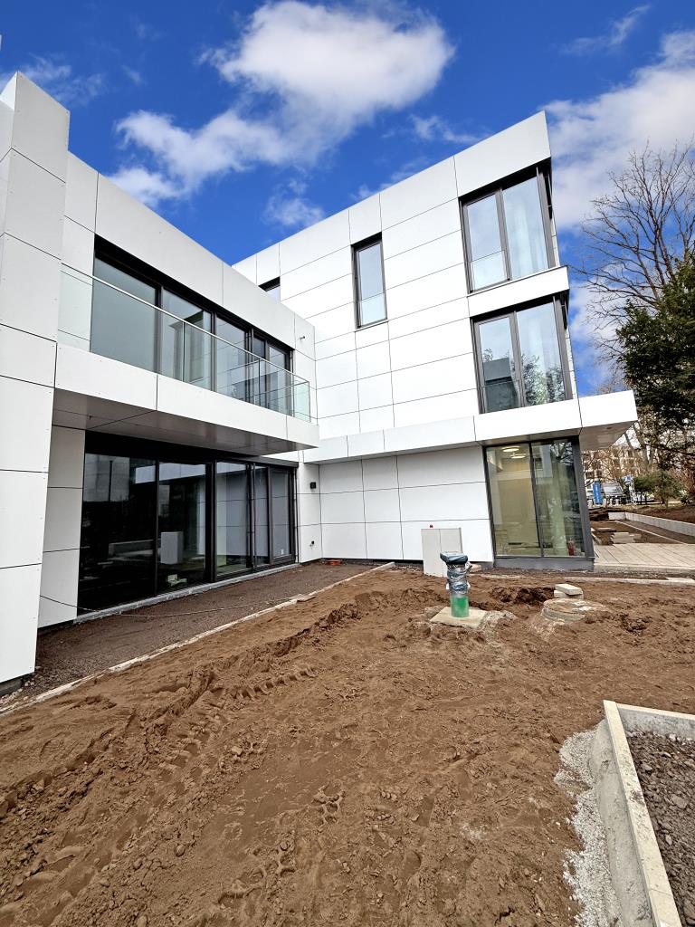 Foto - Aussenansicht mit Terrasse